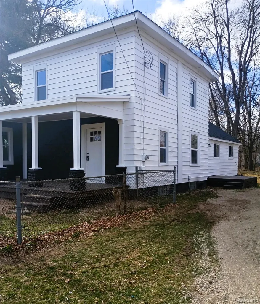 203 E Commercial Street Norvell Township MI 49263