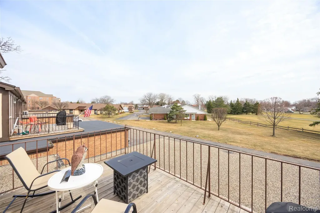 517 Country Club Drive St. Clair Shores City MI 48082