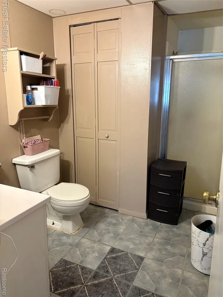 4265 Pine Grove Avenue Fort Gratiot Charter Township MI 48059
