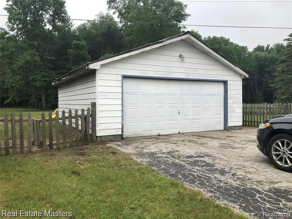 4265 Pine Grove Avenue Fort Gratiot Charter Township MI 48059