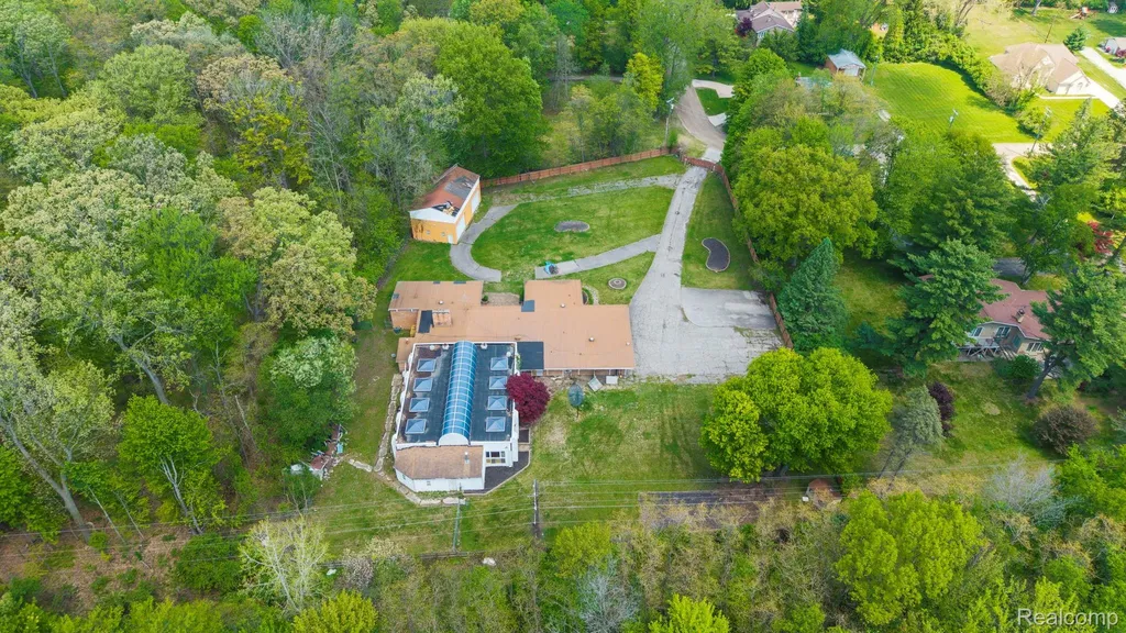 20551 Norwood Drive S Southfield City MI 48075