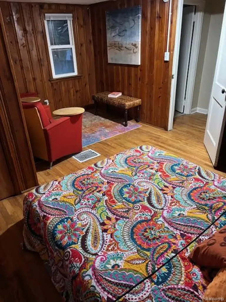 7029 Jackson Avenue Warren City MI 48091