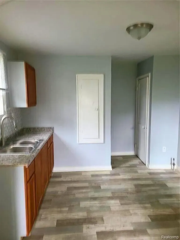 13247 Stoepel Street Detroit City MI 48238