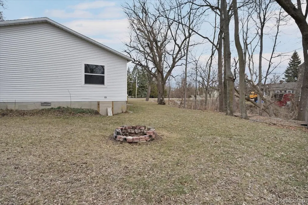 6721 Pine Street Caseville City MI 48725