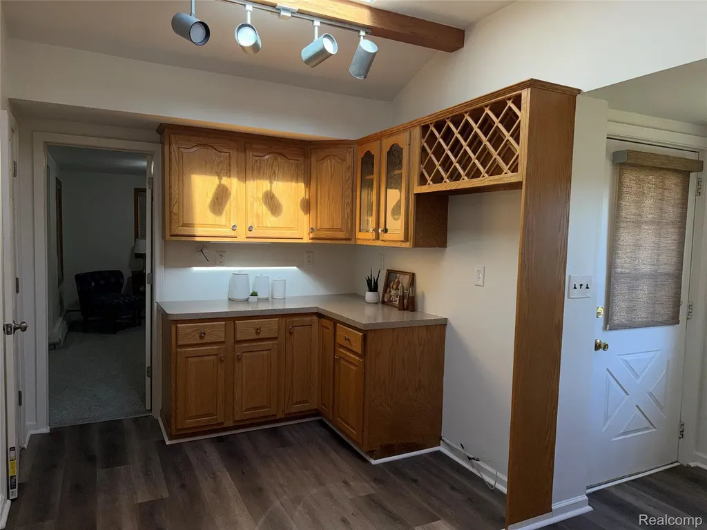23211 Glenbrook Street St. Clair Shores City MI 48082