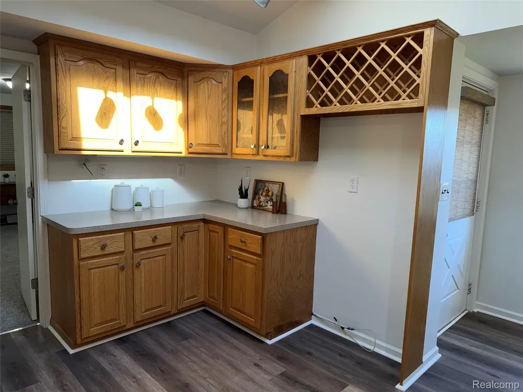 23211 Glenbrook Street St. Clair Shores City MI 48082