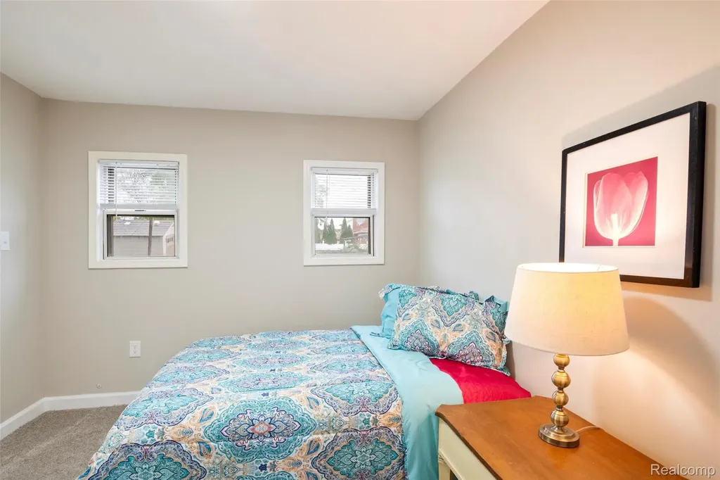 1672 Lafayette Boulevard Lincoln Park City MI 48146