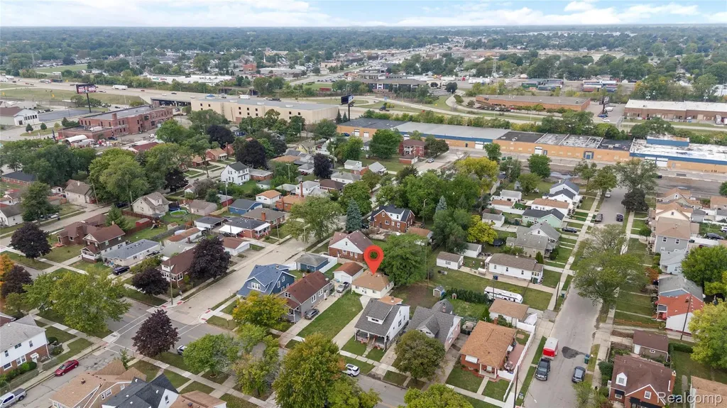 1672 Lafayette Boulevard Lincoln Park City MI 48146