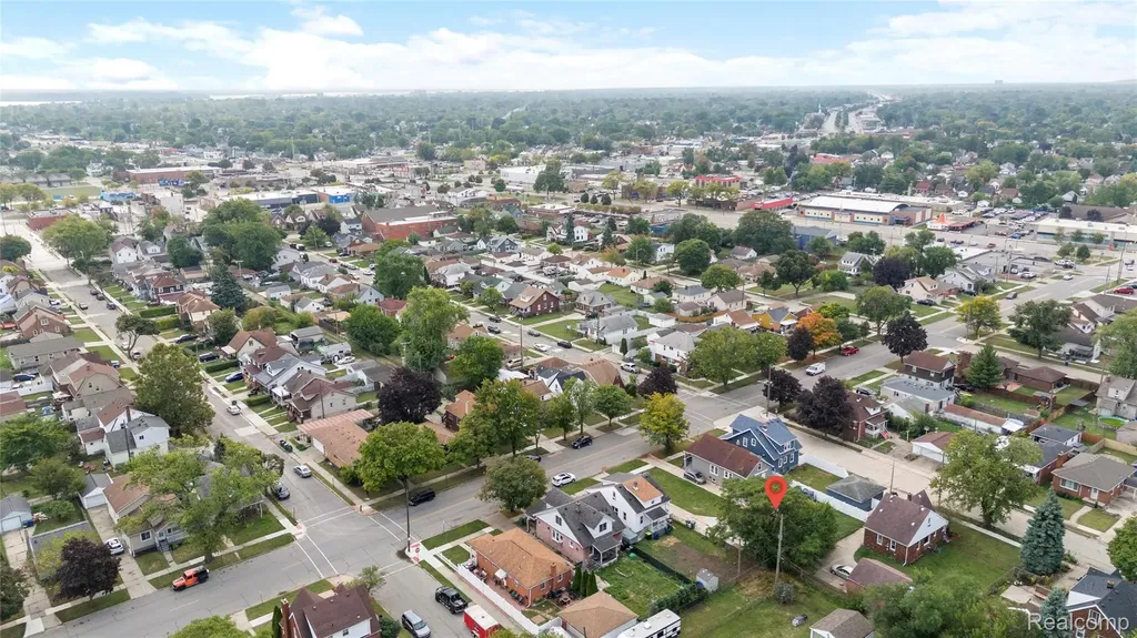 1672 Lafayette Boulevard Lincoln Park City MI 48146
