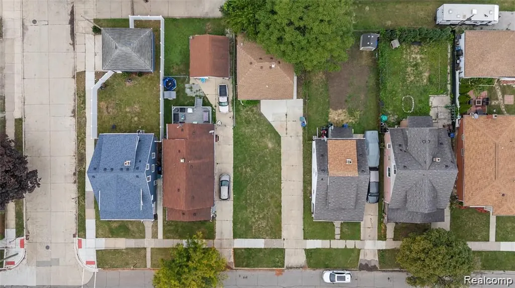 1672 Lafayette Boulevard Lincoln Park City MI 48146
