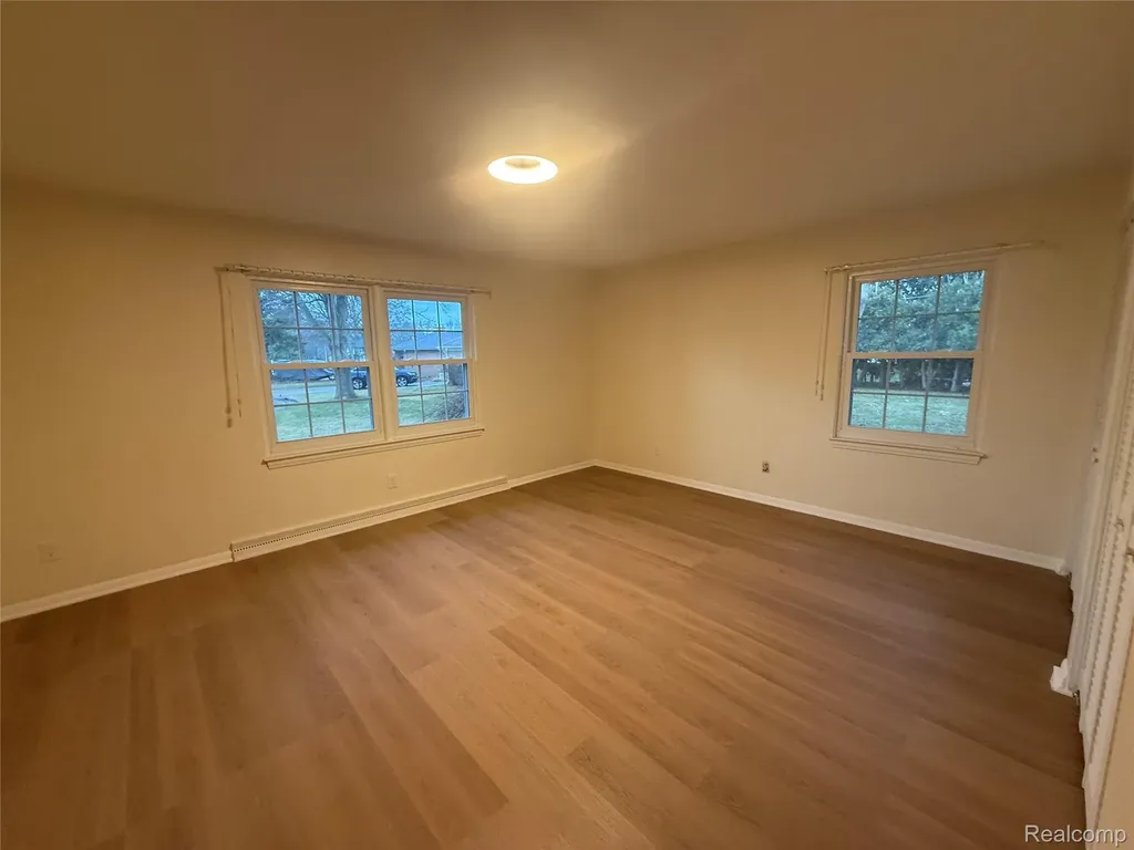 50 Shadyside Court Saginaw Charter Township MI 48638