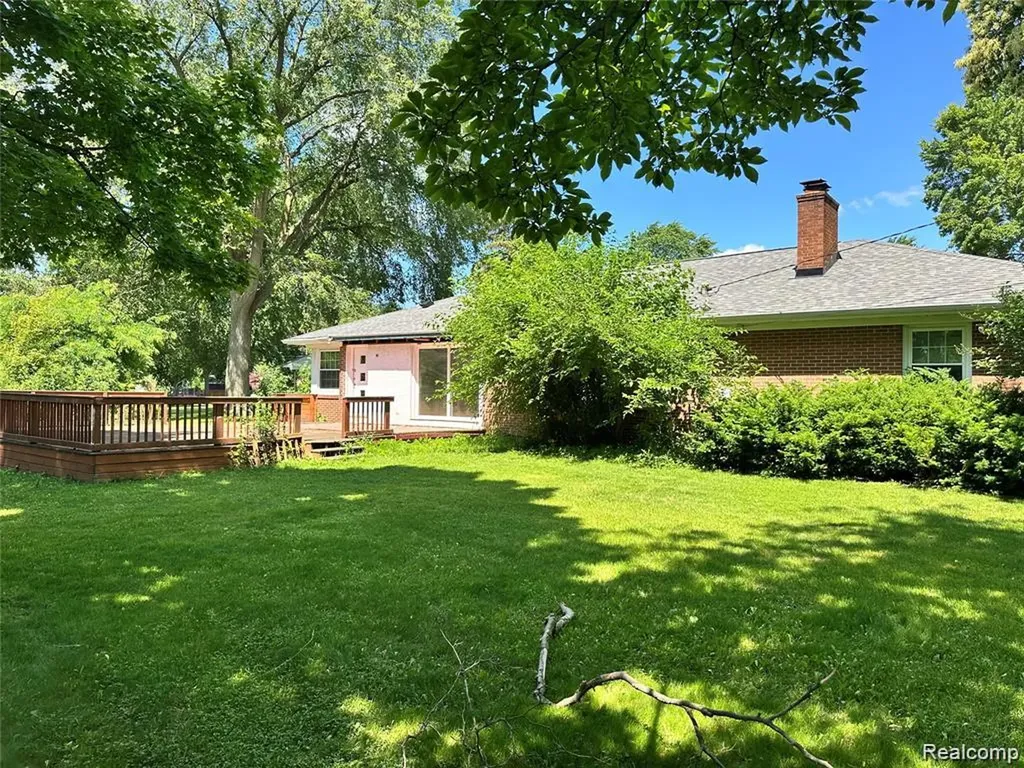 50 Shadyside Court Saginaw Charter Township MI 48638