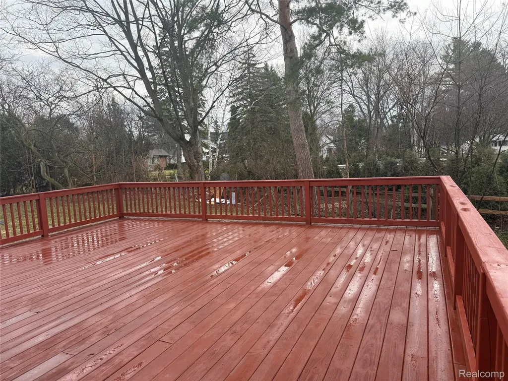 50 Shadyside Court Saginaw Charter Township MI 48638
