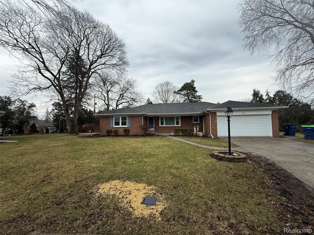 50 Shadyside Court Saginaw Charter Township MI 48638