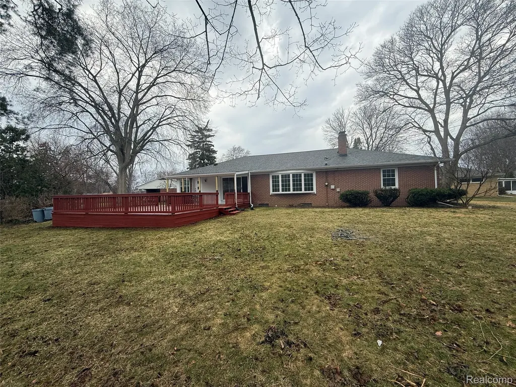 50 Shadyside Court Saginaw Charter Township MI 48638