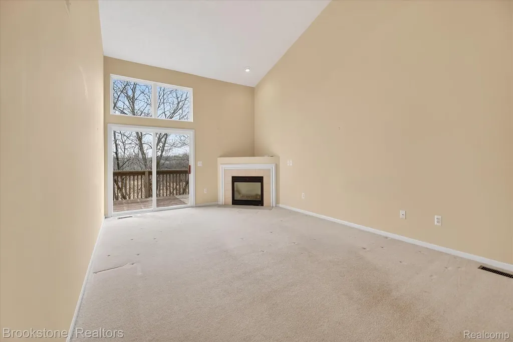 986 Spirea Marion Township MI 48843