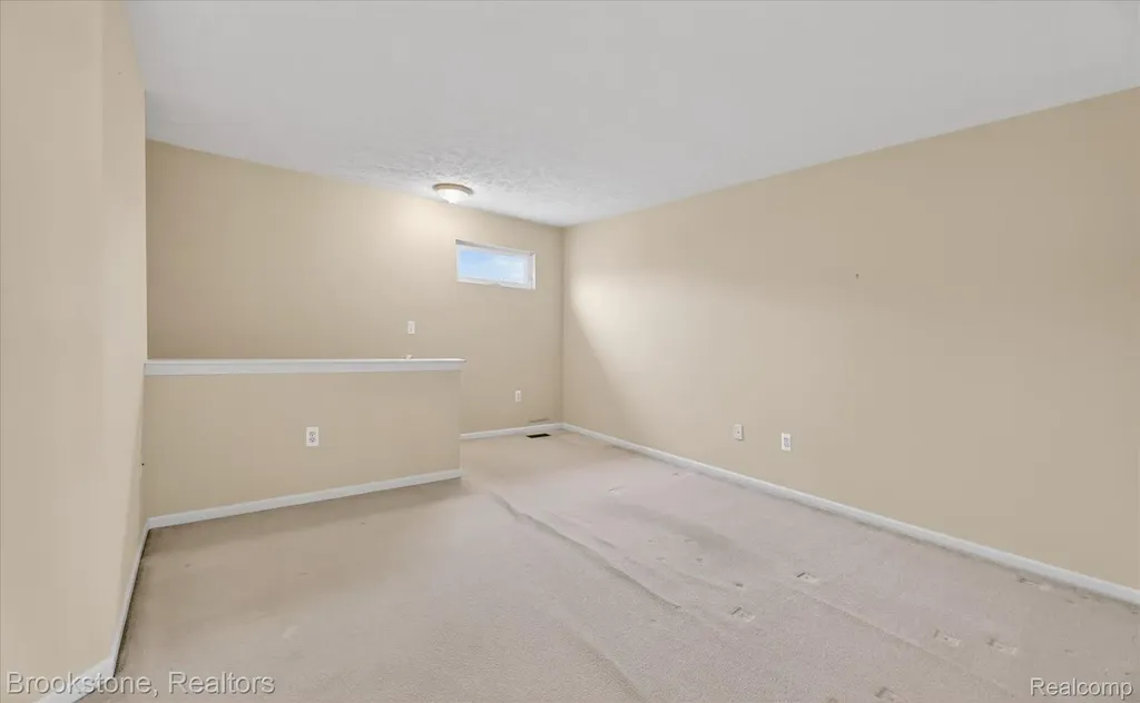 986 Spirea Marion Township MI 48843