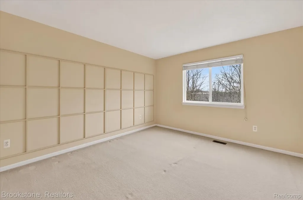 986 Spirea Marion Township MI 48843