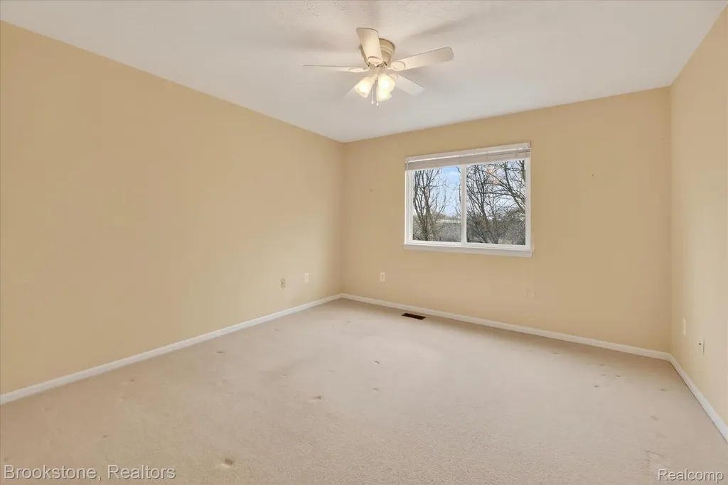 986 Spirea Marion Township MI 48843