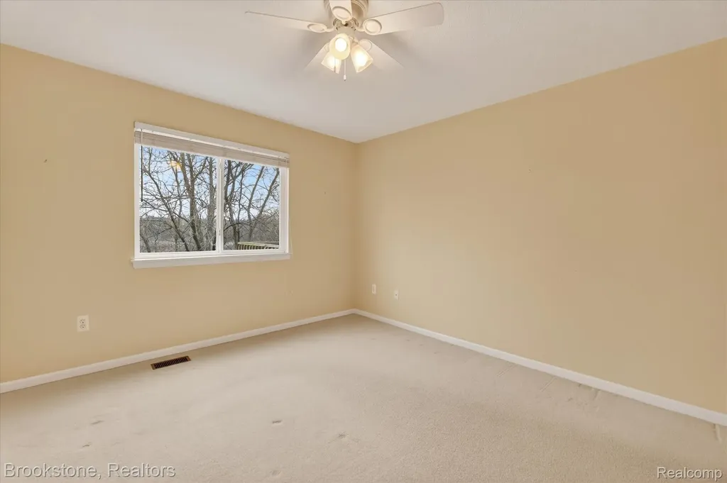 986 Spirea Marion Township MI 48843