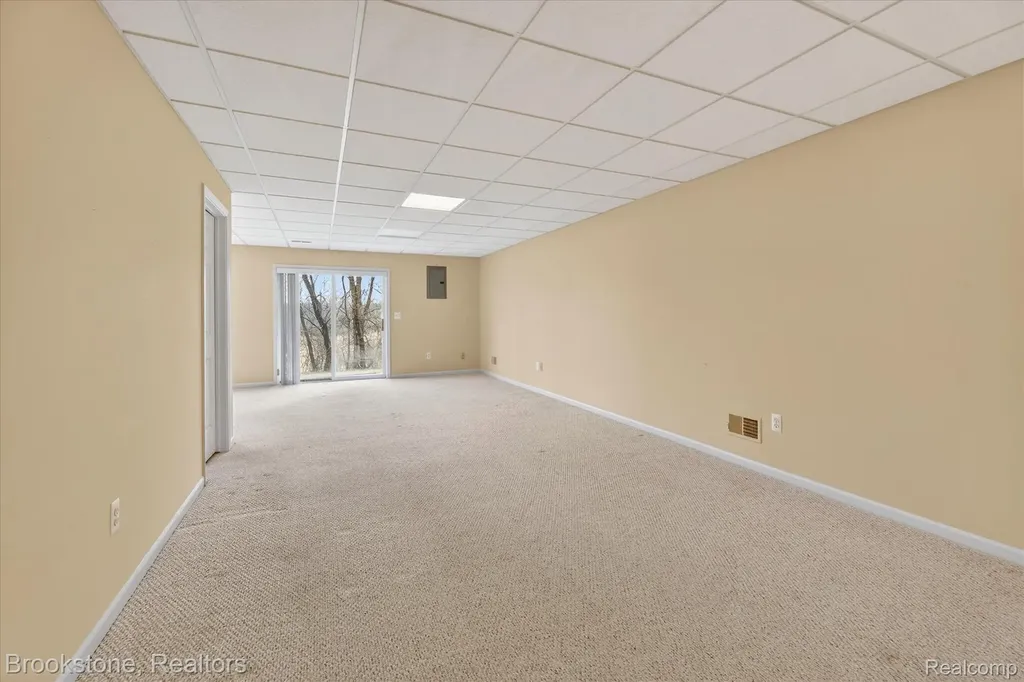 986 Spirea Marion Township MI 48843