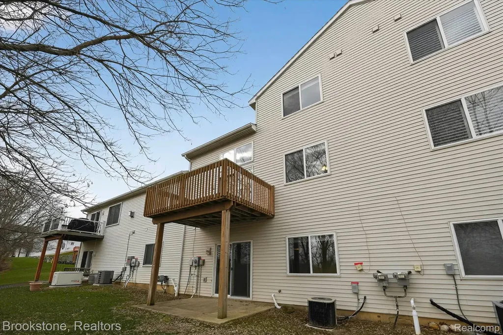 986 Spirea Marion Township MI 48843