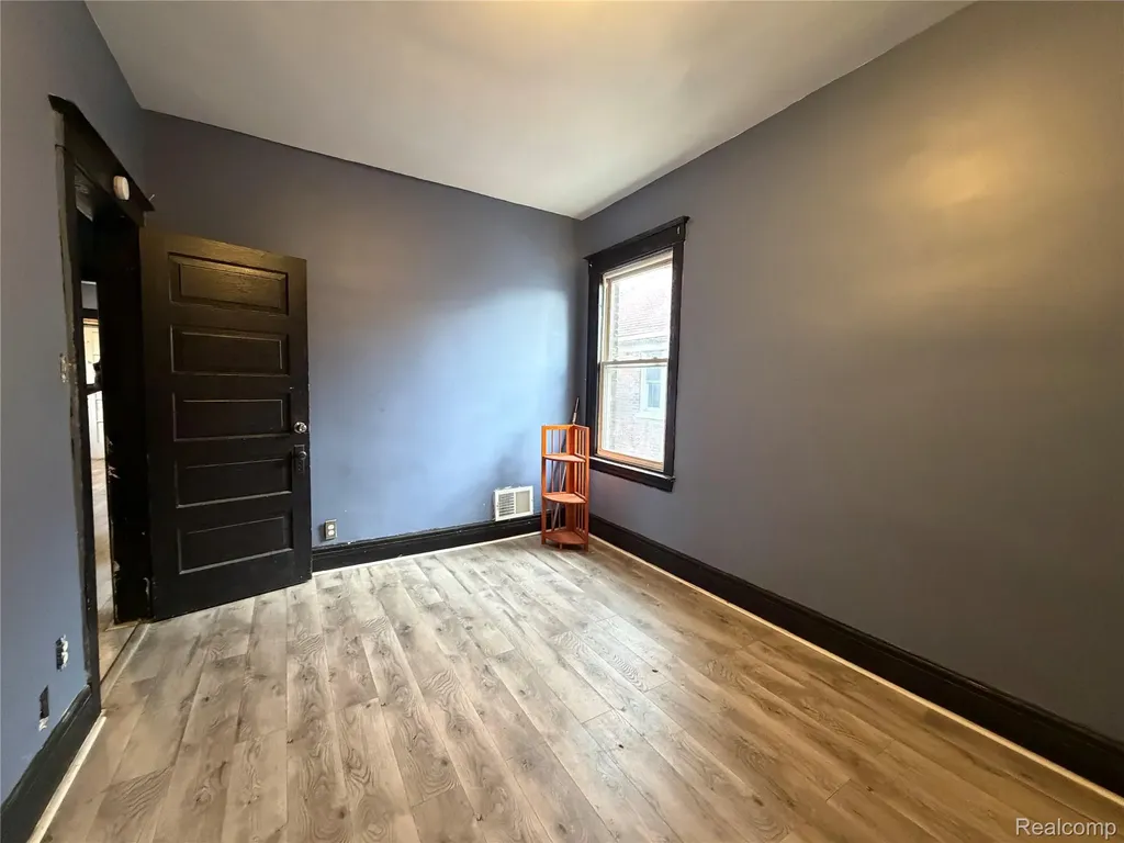 593 Owen Street Detroit City MI 48202