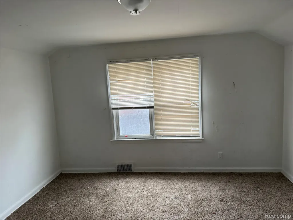 9289 Bedford Street Detroit City MI 48224