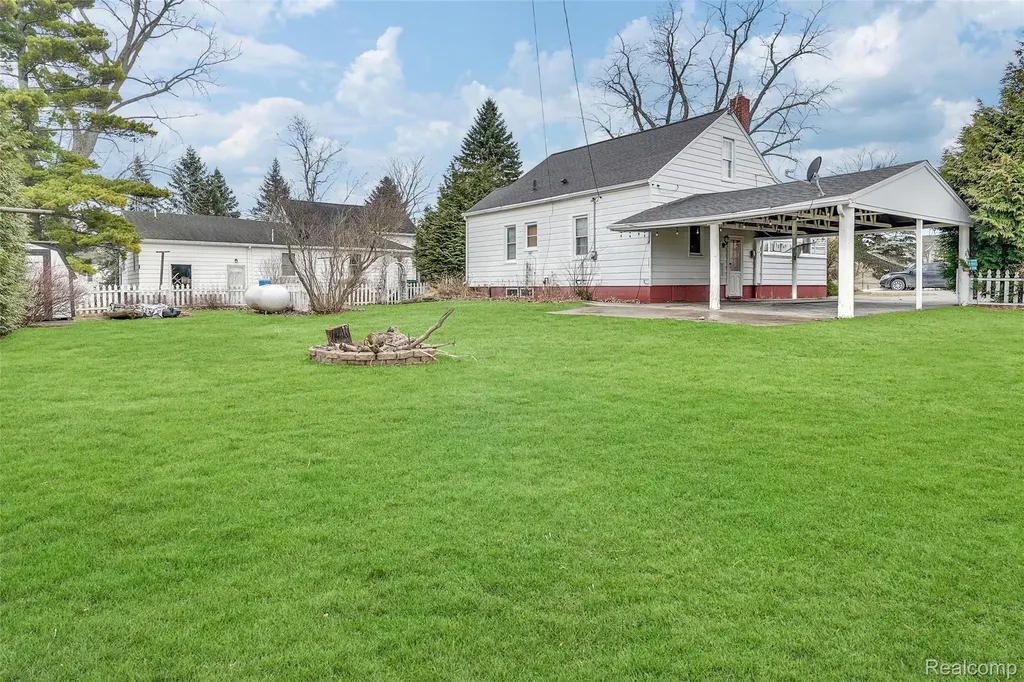 7972 3rd Street Delaware Township MI 48434