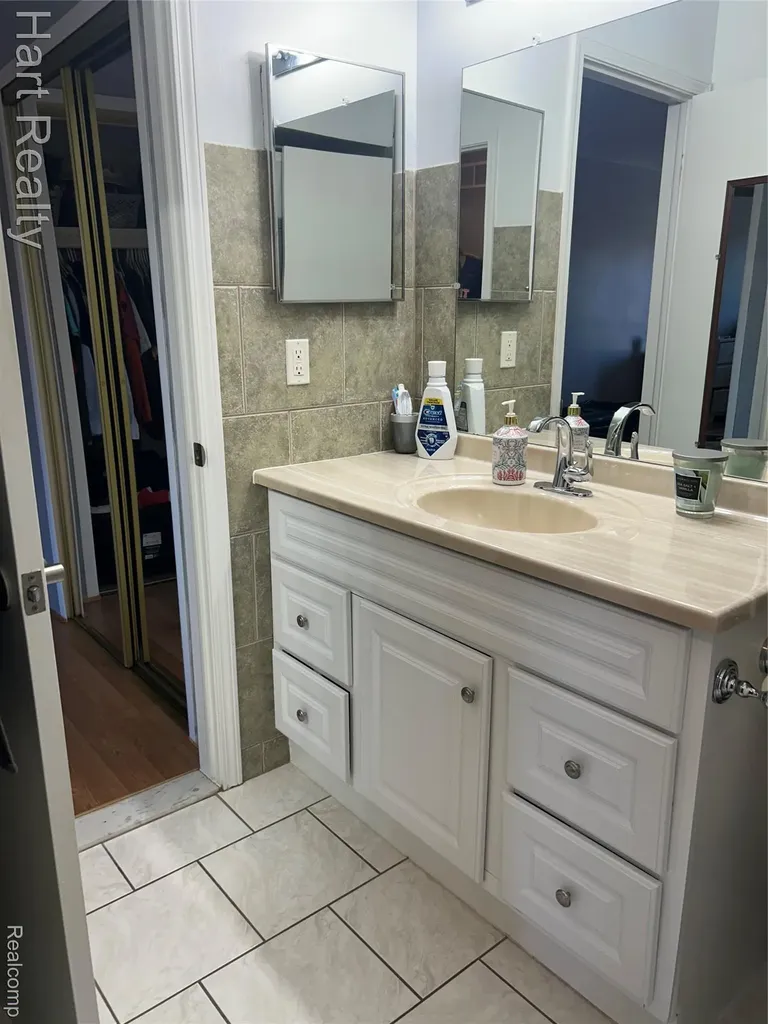 34820 Valleyview Drive Sterling Heights City MI 48312