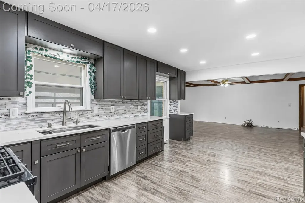 3432 S State Road Davison Township MI 48423