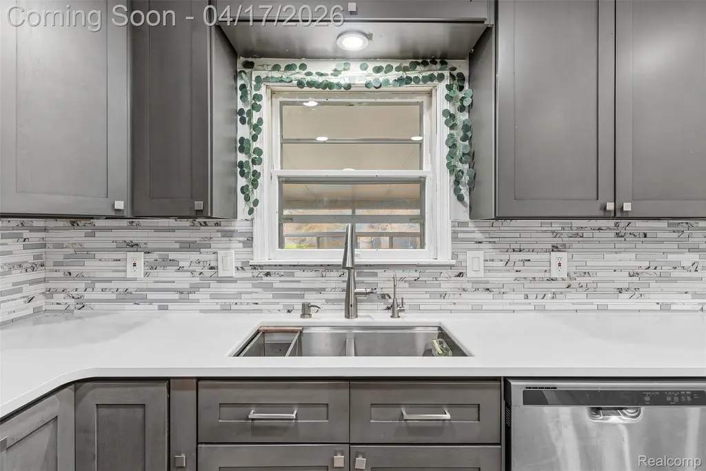 3432 S State Road Davison Township MI 48423