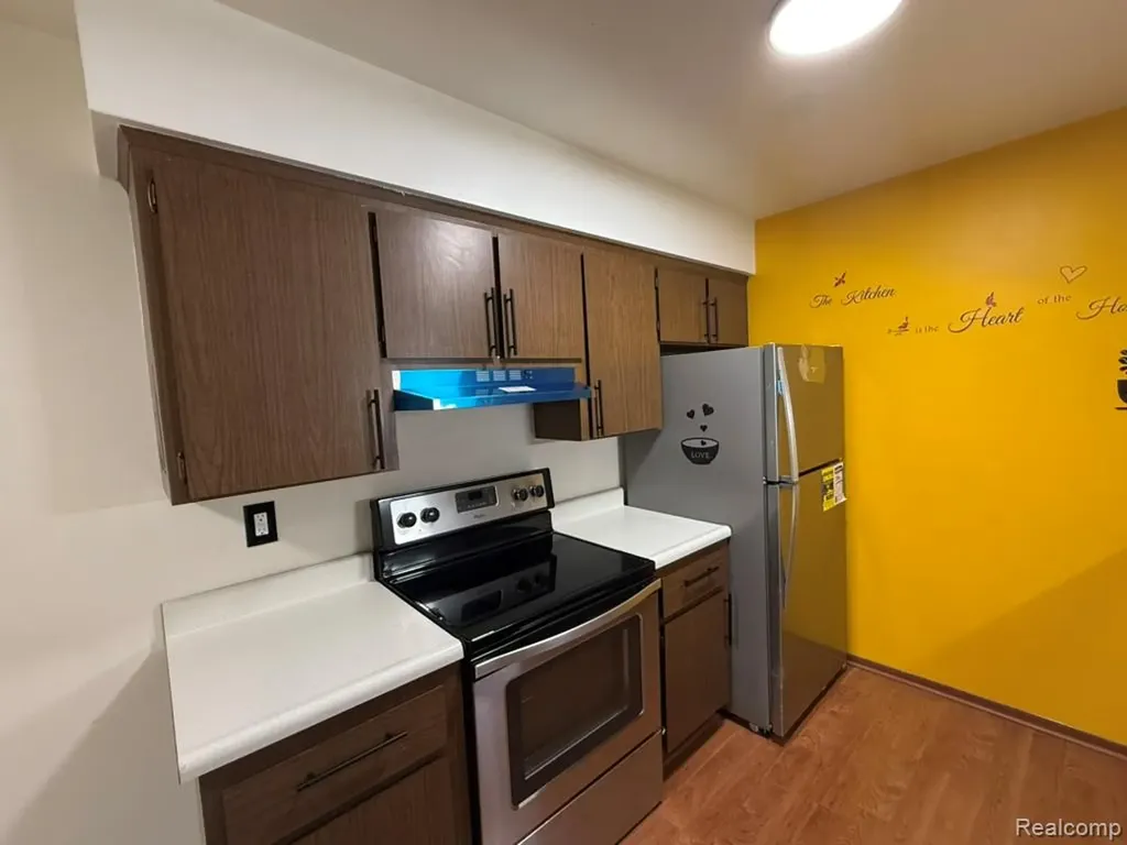 19585 Masonic Boulevard Roseville City MI 48066