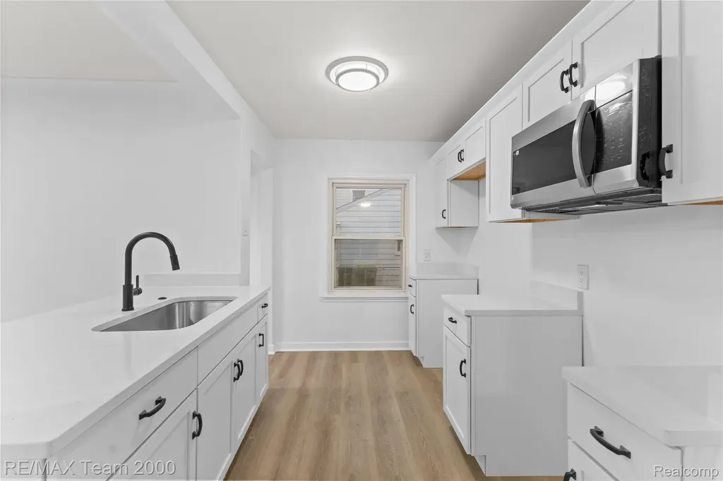 1735 Belton Street Garden City City MI 48135