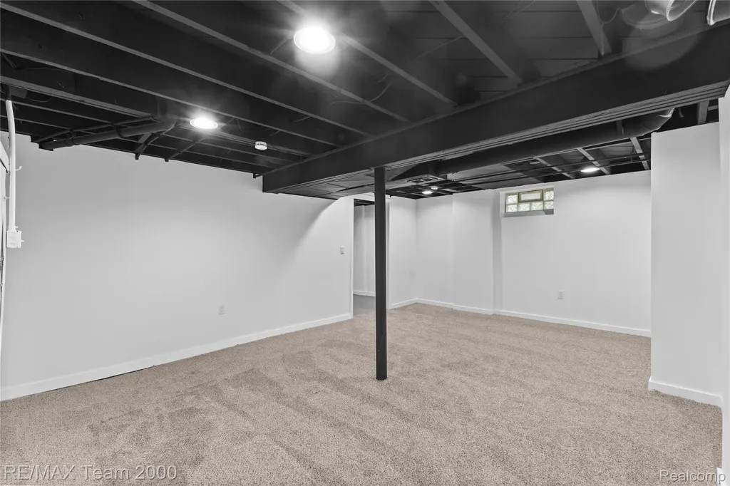 1735 Belton Street Garden City City MI 48135