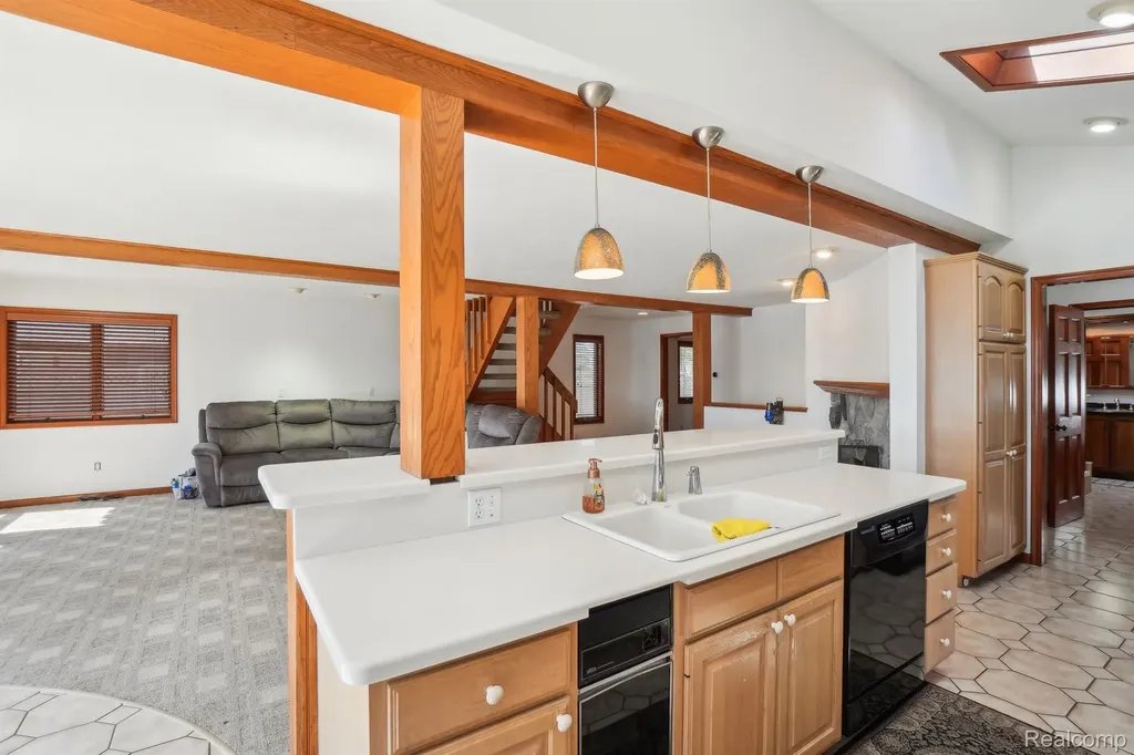 3641 Mann Road Waterford Charter Township MI 48346