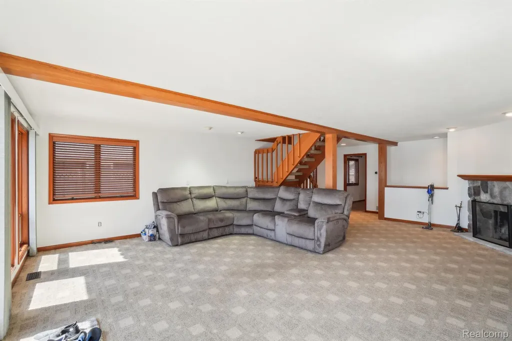 3641 Mann Road Waterford Charter Township MI 48346