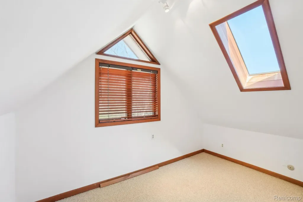 3641 Mann Road Waterford Charter Township MI 48346