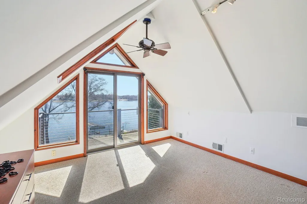3641 Mann Road Waterford Charter Township MI 48346