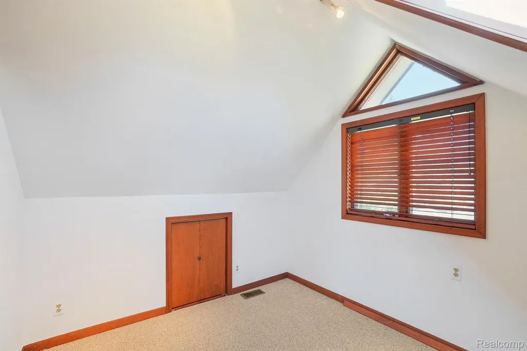 3641 Mann Road Waterford Charter Township MI 48346