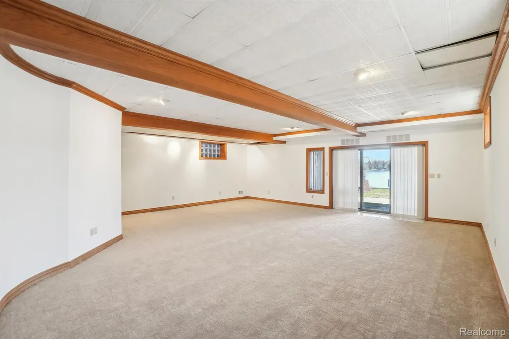 3641 Mann Road Waterford Charter Township MI 48346