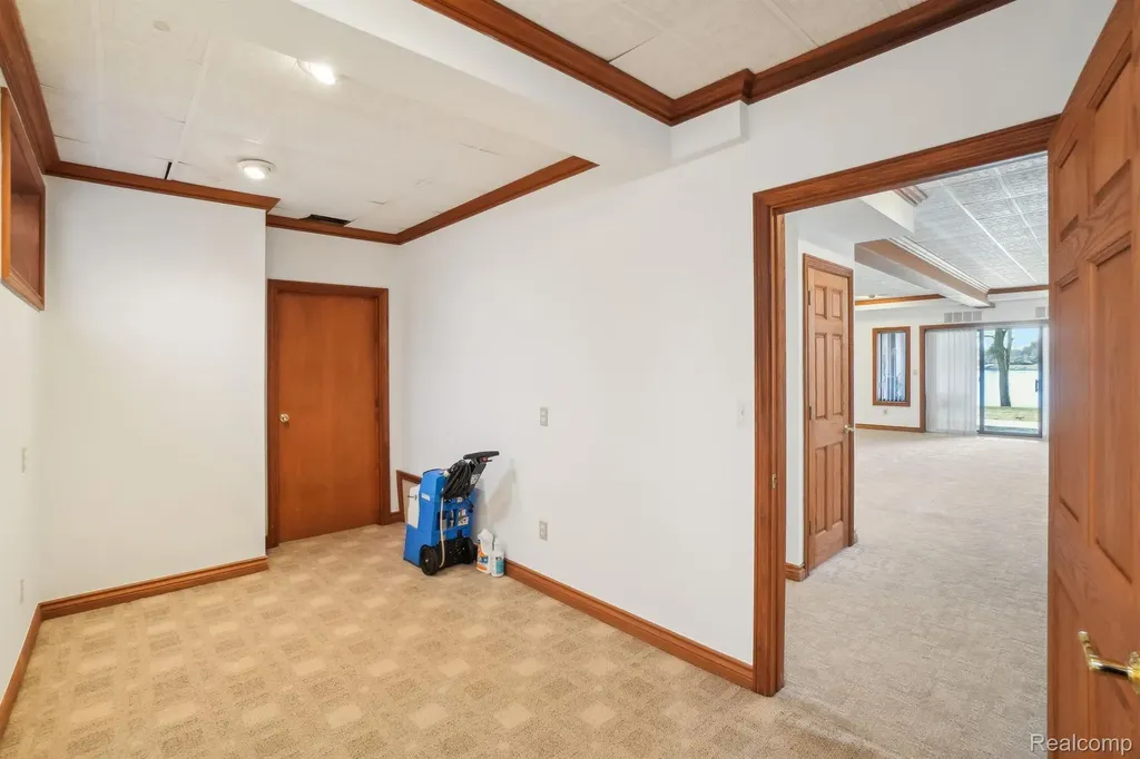 3641 Mann Road Waterford Charter Township MI 48346
