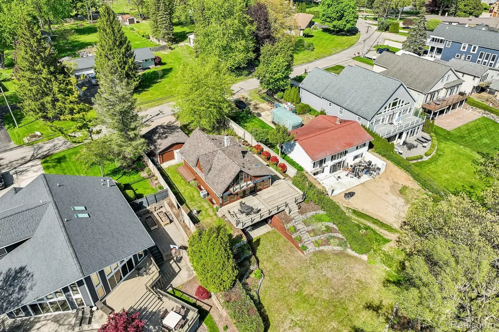 3641 Mann Road Waterford Charter Township MI 48346