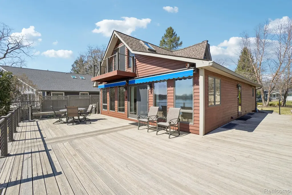 3641 Mann Road Waterford Charter Township MI 48346