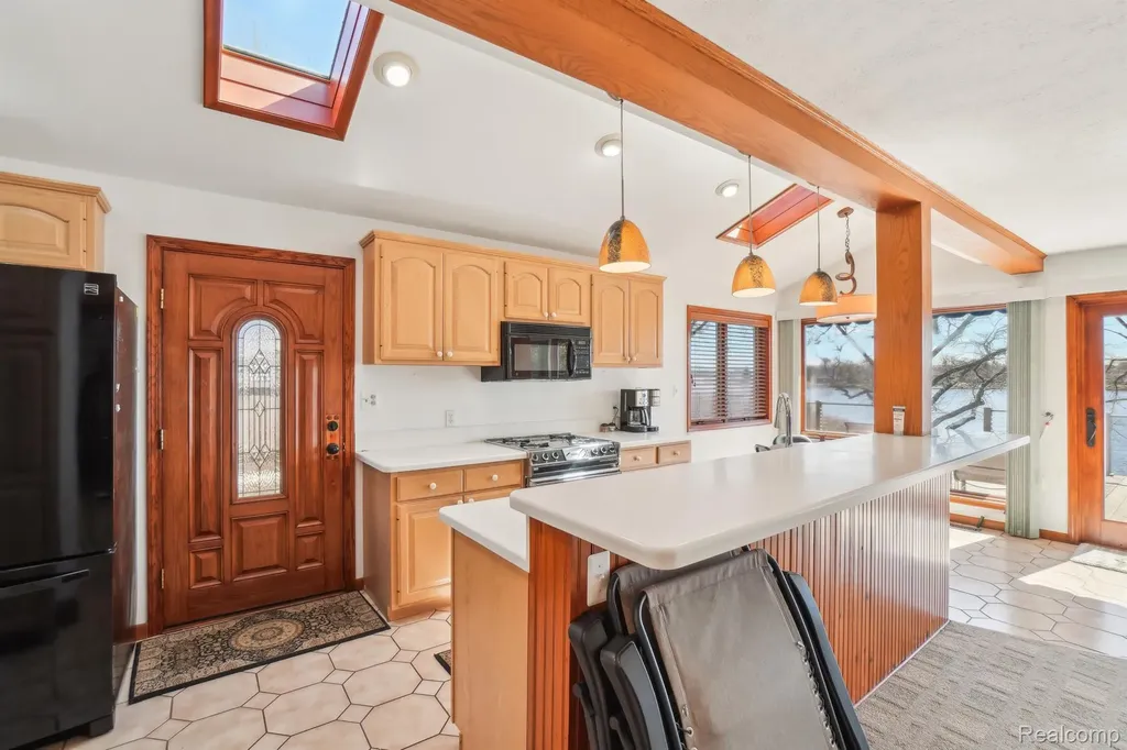 3641 Mann Road Waterford Charter Township MI 48346