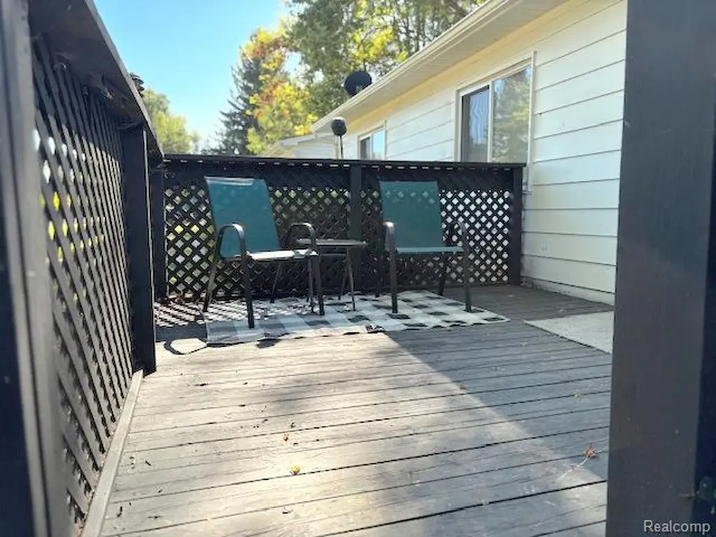 5115 Allingham Drive White Lake Charter Township MI 48383
