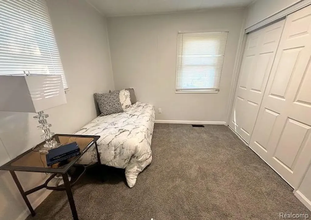 5115 Allingham Drive White Lake Charter Township MI 48383