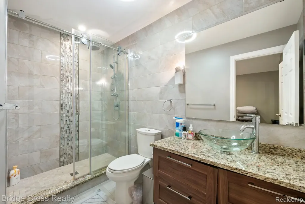 24459 Bloomington Court Franklin Village MI 48025