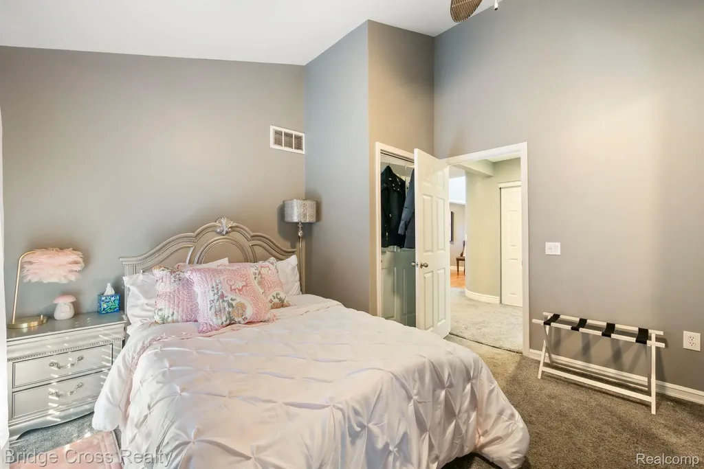 24459 Bloomington Court Franklin Village MI 48025