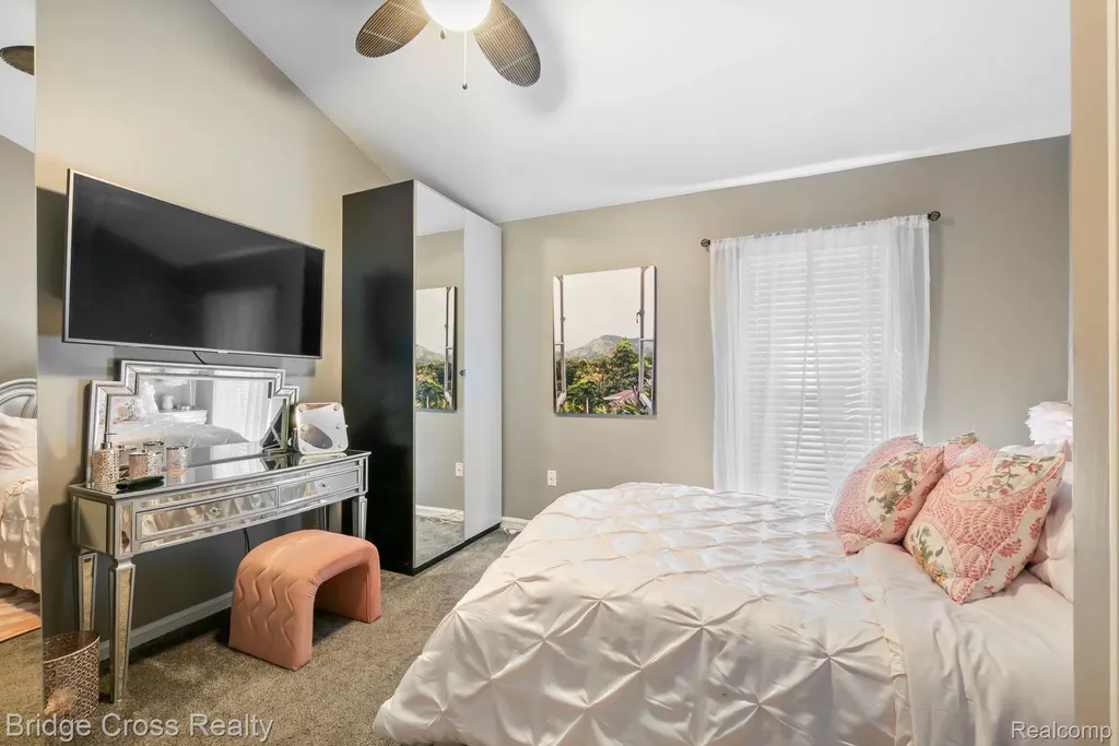 24459 Bloomington Court Franklin Village MI 48025
